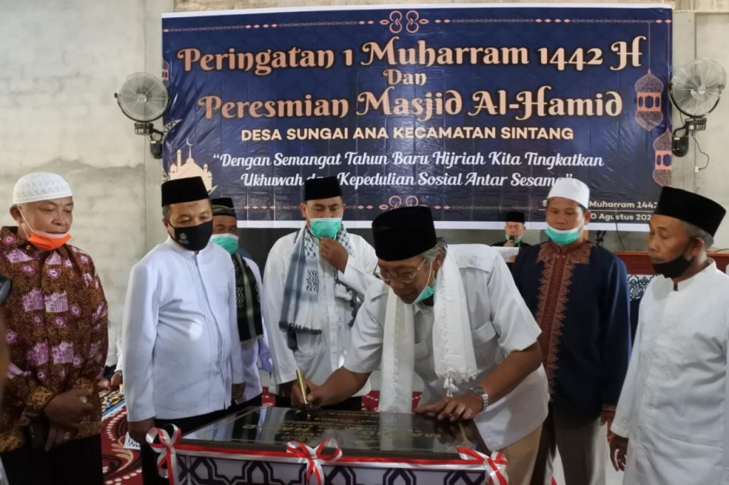 peresmian masjid