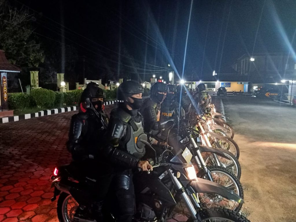 MALAM HARI TETAP AWASI AKTIVITAS MASSA 1