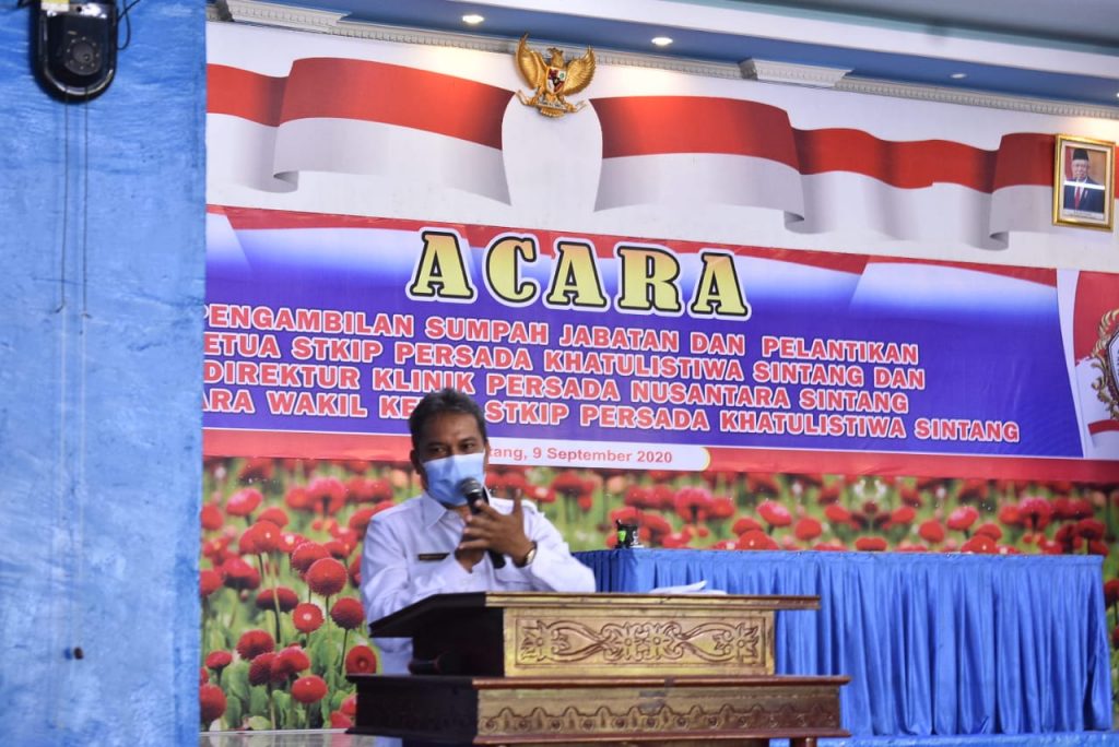 PELANTIKAN KETUA DAN WAKIL KETUA STKIP PERSADA KHATULISTIWA SINTANG 1